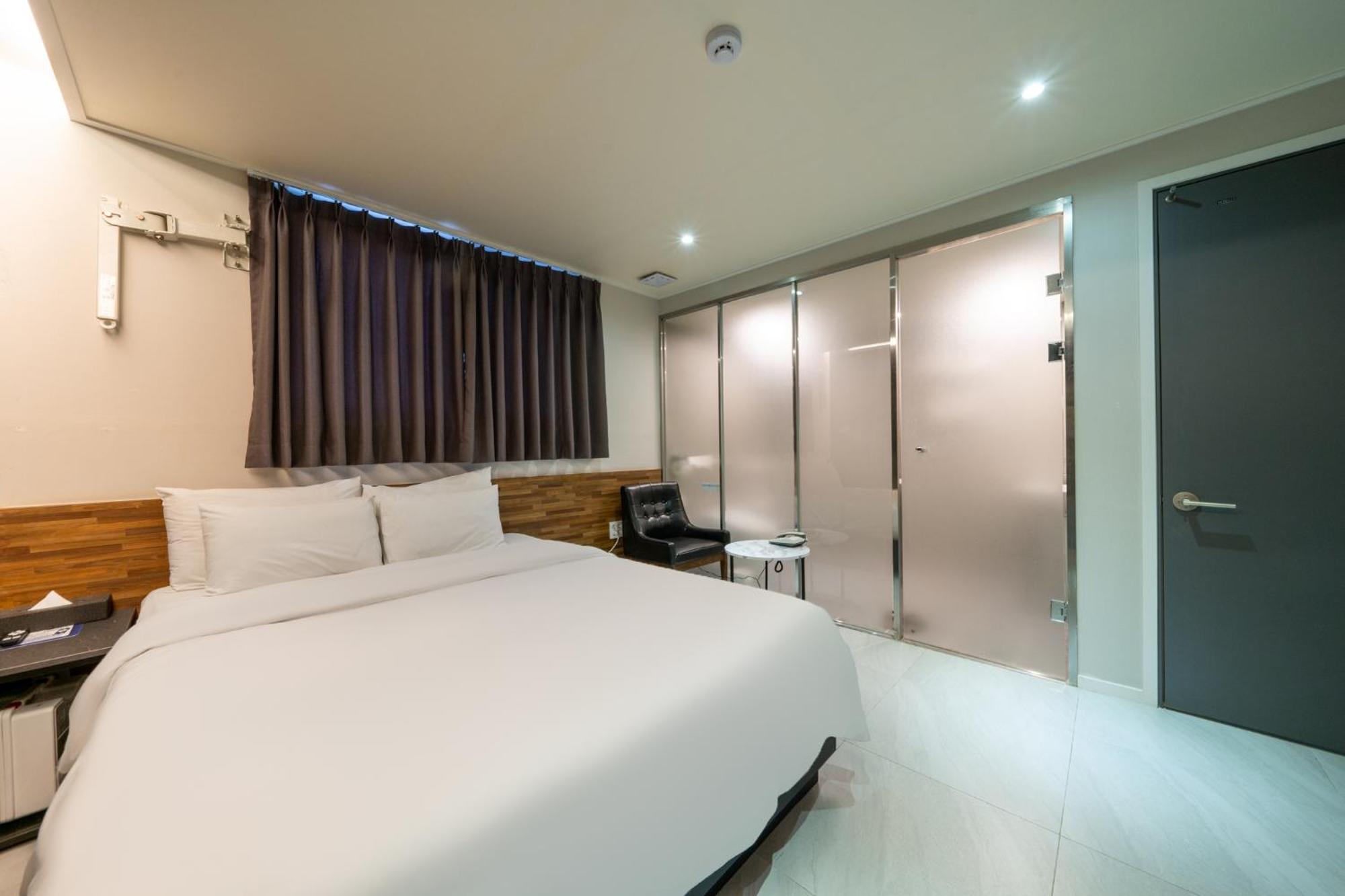 Mnlucky Hotel Seul Zewnętrze zdjęcie